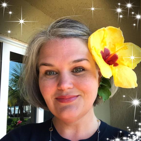 Meet your Posher, Jennifer - Picture 1 of 1